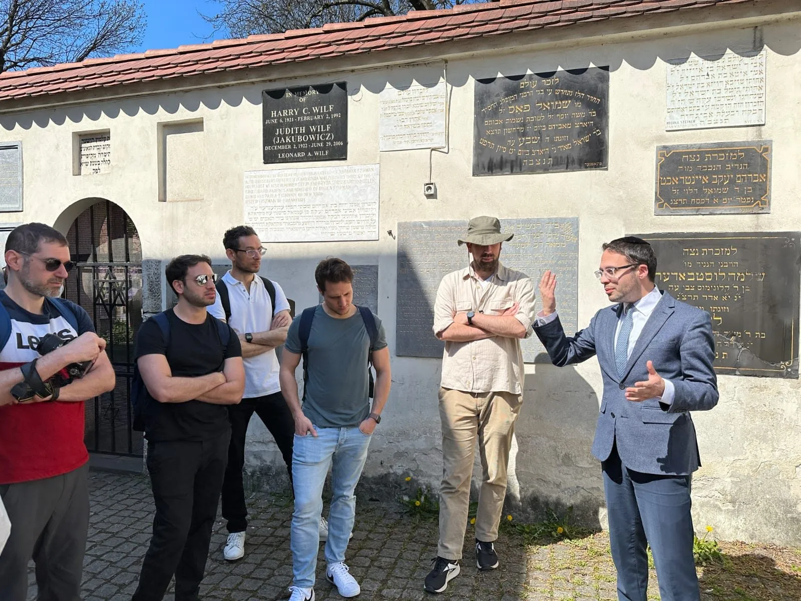 HBayit community moment